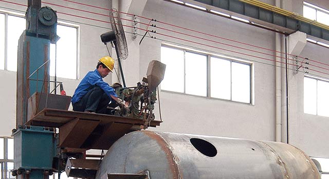 全自動焊接設備,工作效率高、焊縫平整、線條清晰